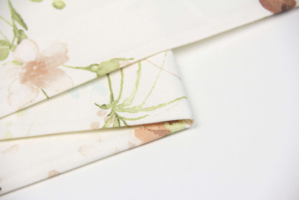 Ткань скатертная с тефлоновой пропиткой Пастельные цветы Бирюза