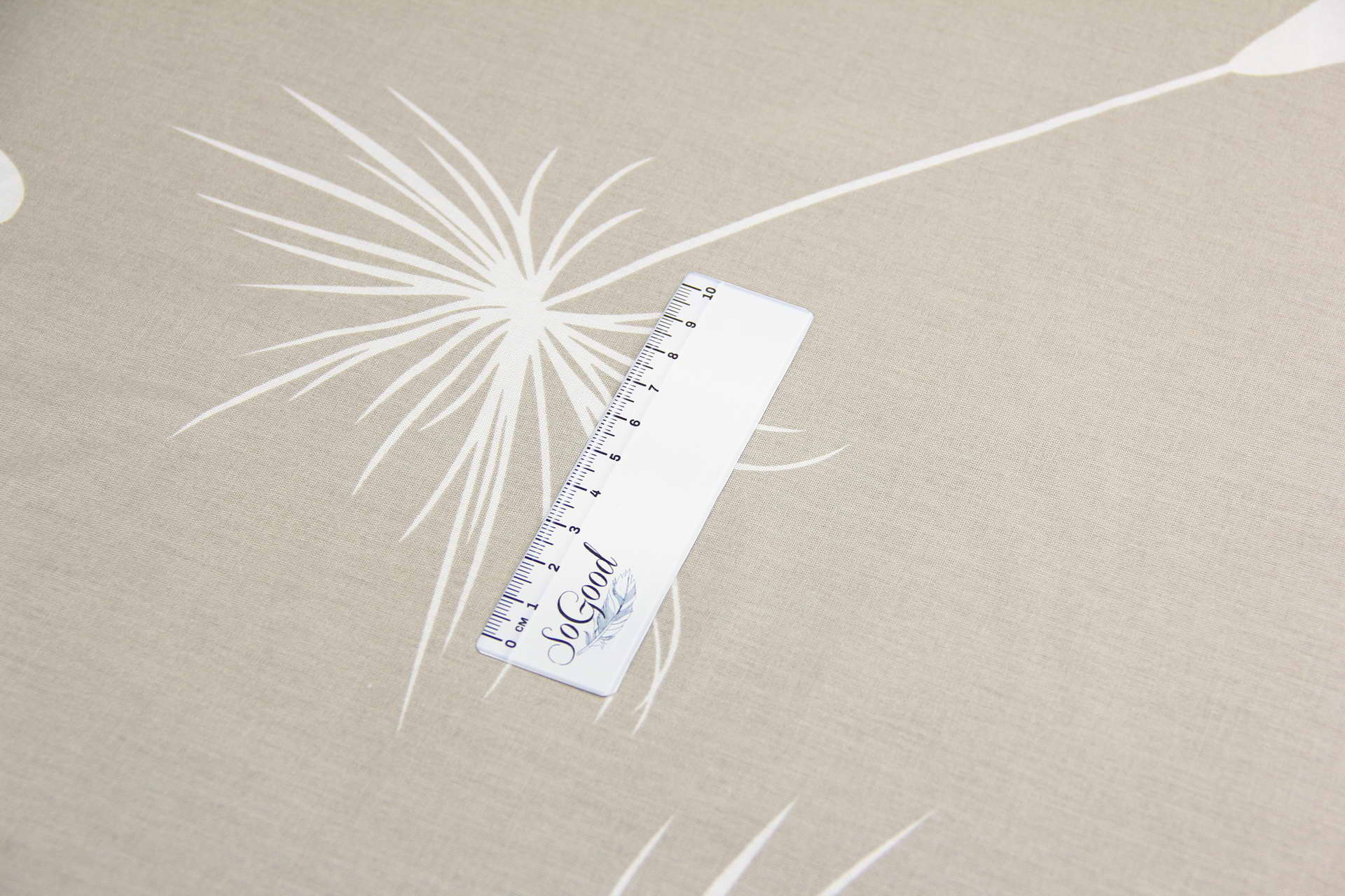 Ткань Ранфорс Одуванчик белый на бежевом, Турция, ширина 240 см, плотность 135 г/м2