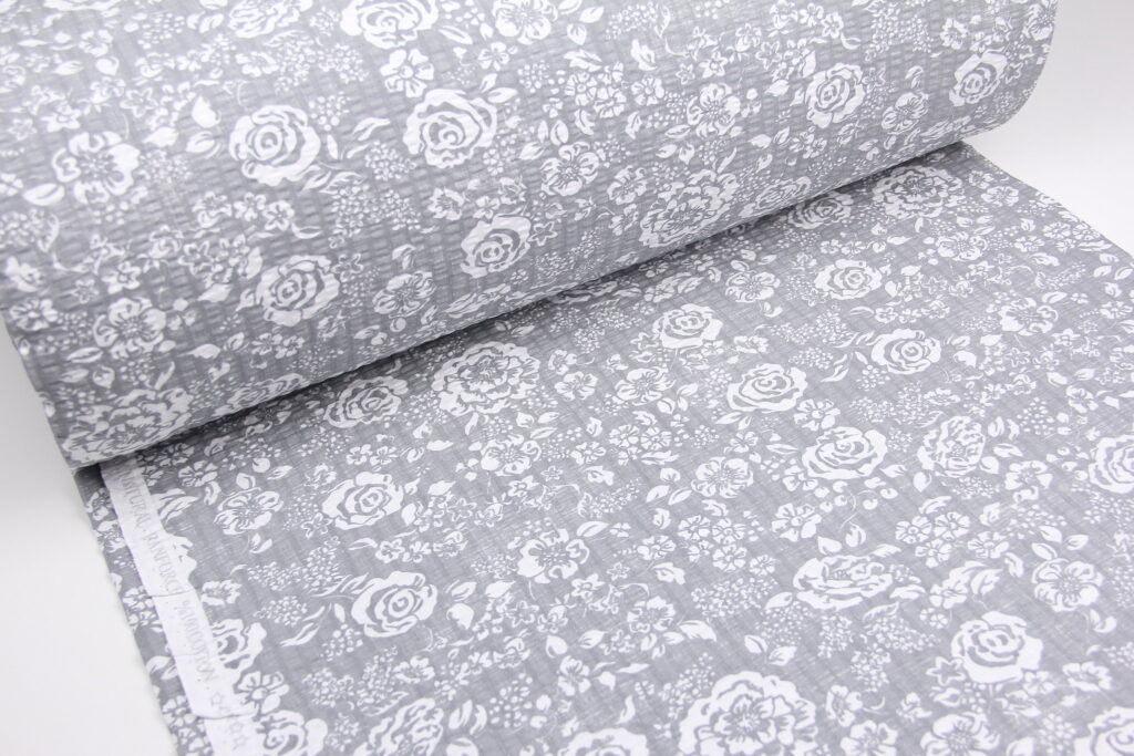 Ткань Ранфорс жатка (гофре) Цветы белые на сером, Турция, ширина 240 см, 100% хлопок