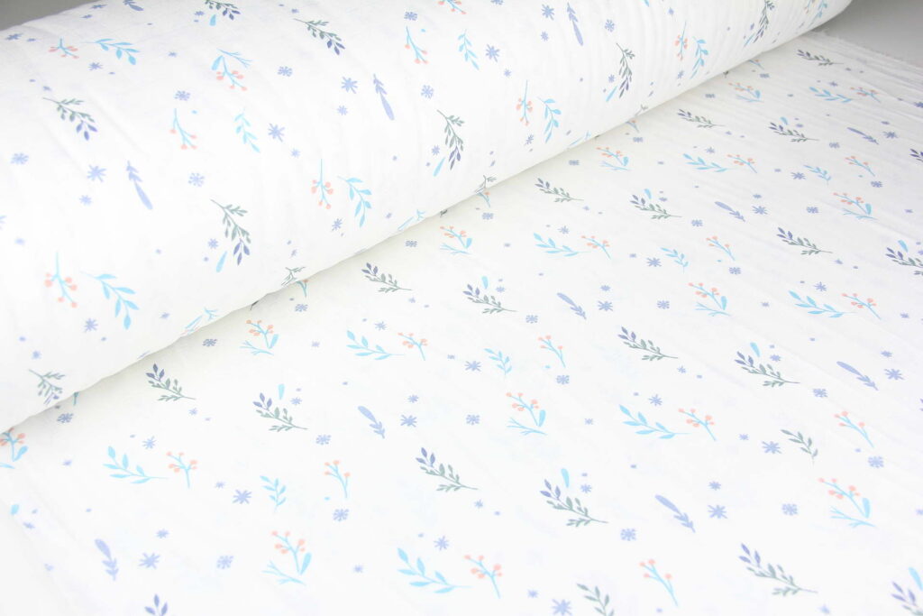 Ткань Муслин Веточка Голубой, Турция, плотность 120 г/м2, ширина 160 см.