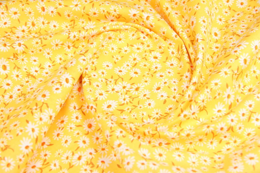 Ткань Ранфорс Ромашки маленькие на желтом, Турция, ширина 240 см, плотность 135 г/м2