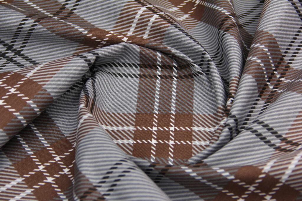 Ткань скатертная с тефлоновой пропиткой Клетка буффало Серый и коричневый F3