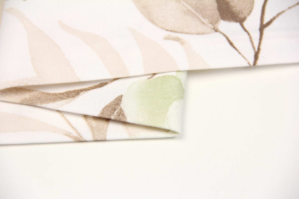Ткань скатертная с тефлоновой пропиткой Крупный эвкалипт Зеленый