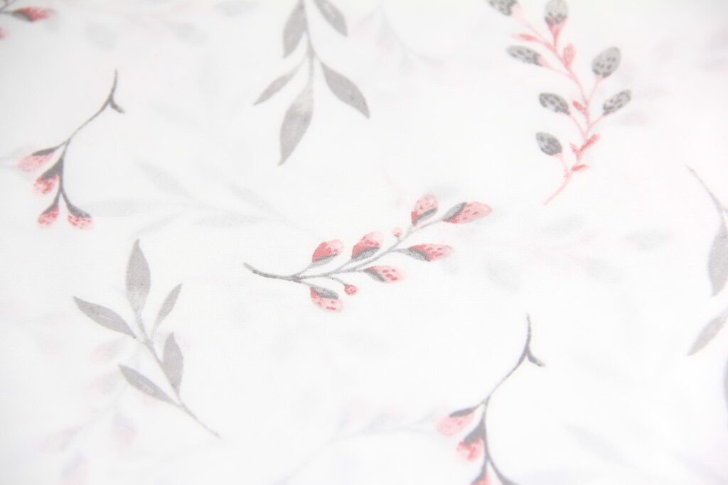 Ткань Ранфорс Нежная веточка Розовый, Турция, ширина 240 см, плотность 135 г/м2