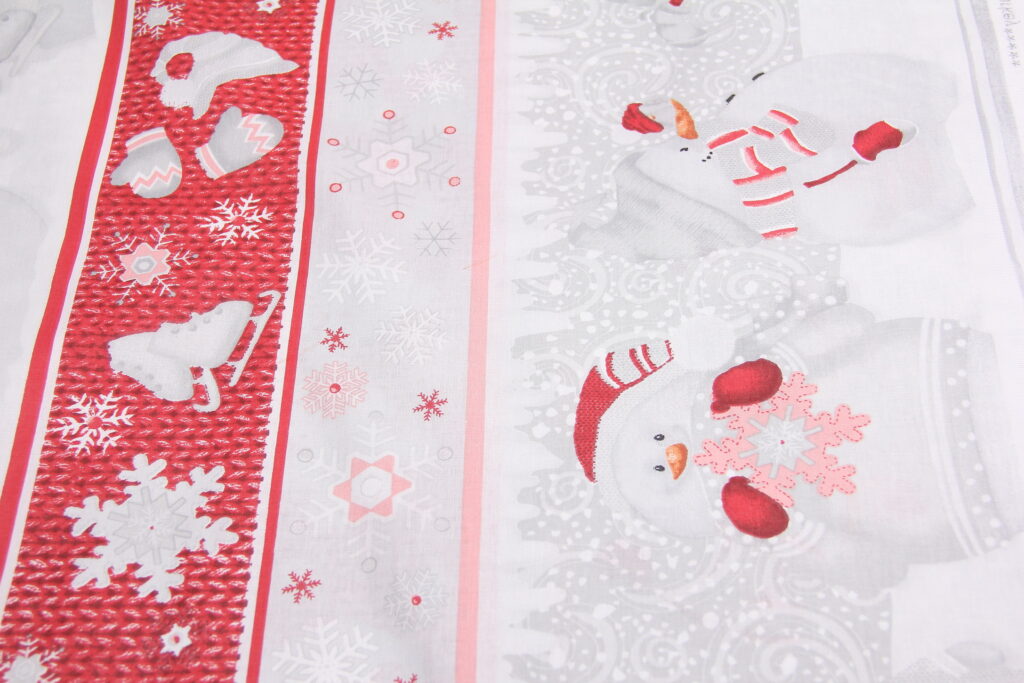 Ткань Ранфорс Снеговик микс красный и серый, Турция, ширина 240 см, плотность 135 г/м2