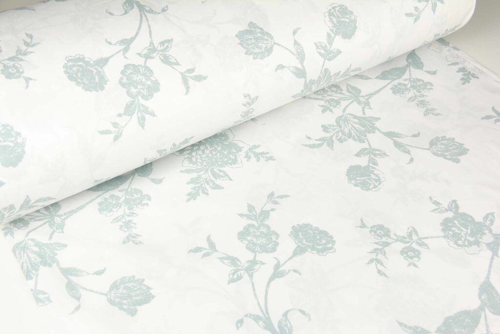 Ткань Ранфорс Полевые цветы серо-зеленые на белом, Турция, ширина 240 см, плотность 135 г/м2