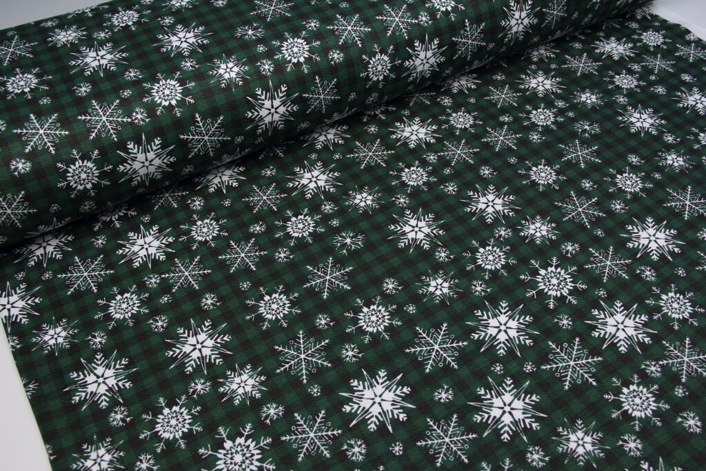 Ткань скатертная с тефлоновой пропиткой Снежинка на клеточке Зеленый и черный