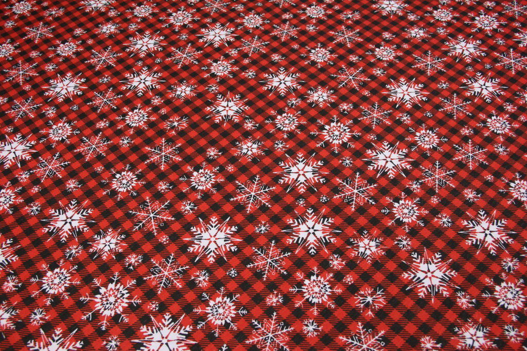 Ткань скатертная с тефлоновой пропиткой Снежинка на клеточке Красный и черный
