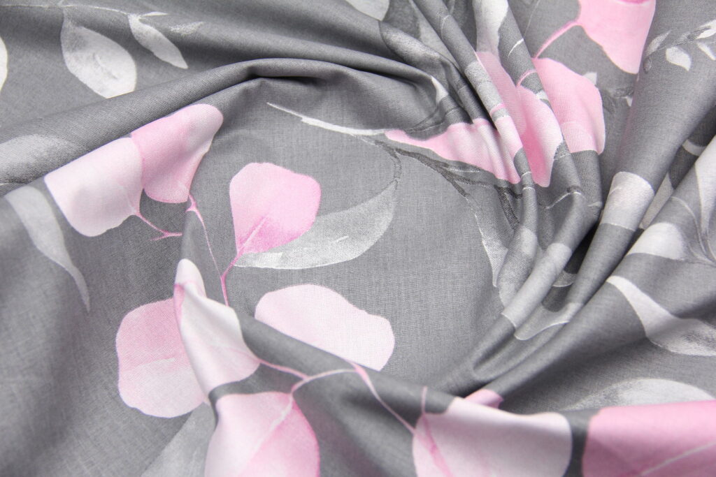 Ткань Ранфорс Крупный эвкалипт Розовый на сером, Турция, ширина 240 см, 100% хлопок