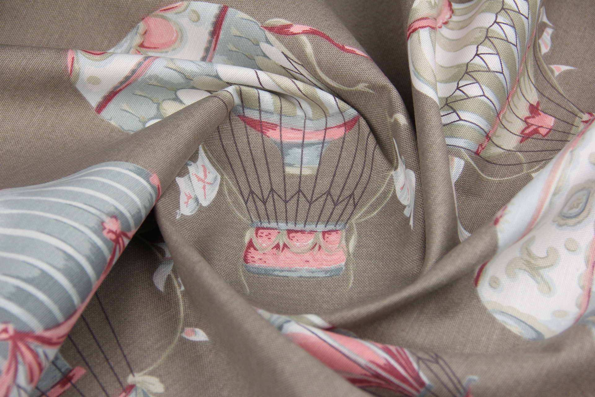 Ткань скатертная с тефлоновой пропиткой Воздушный шар на коричневом