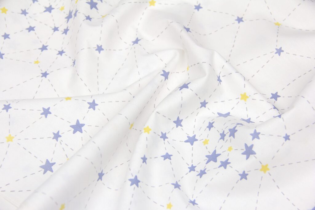 Ткань Ранфорс Созвездие Синий и желтый на белом, Турция, ширина 240 см, плотность 135 г/м2
