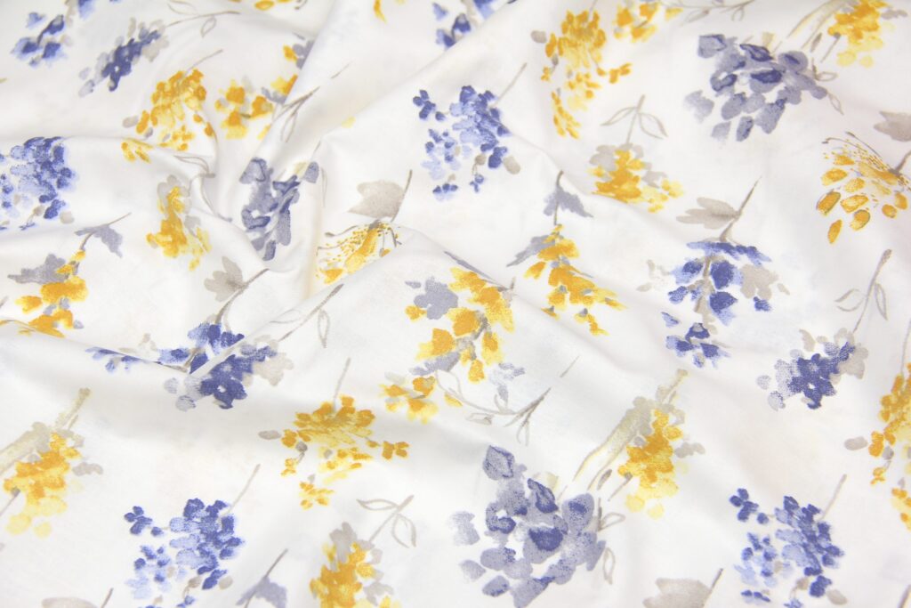 Ткань Ранфорс Цветы акварель маленькие Синие и желтые, Турция, ширина 240 см, плотность 135 г/м2