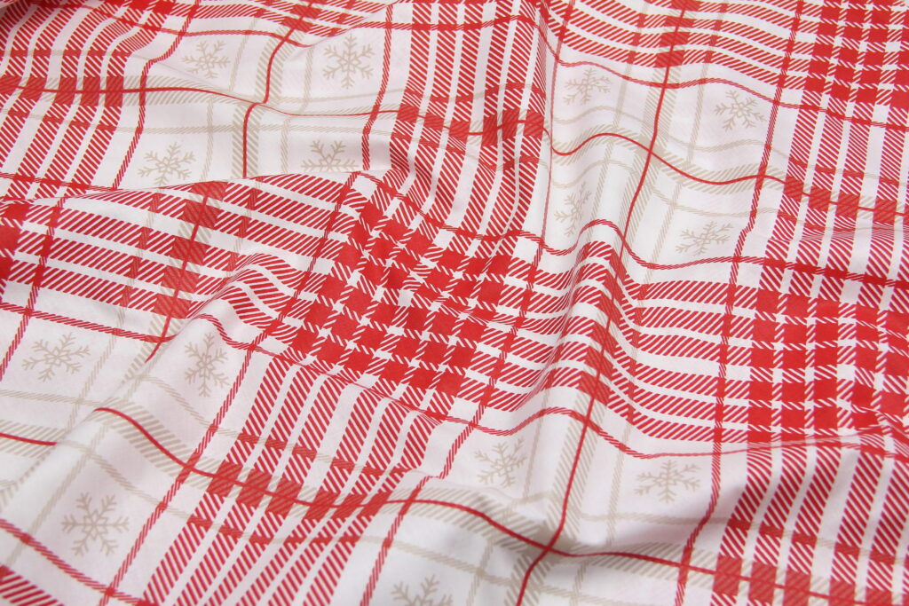 Ткань Ранфорс Клетка новогодняя Красный и бежевый на белом, Турция, ширина 240 см, плотность 135 г/м