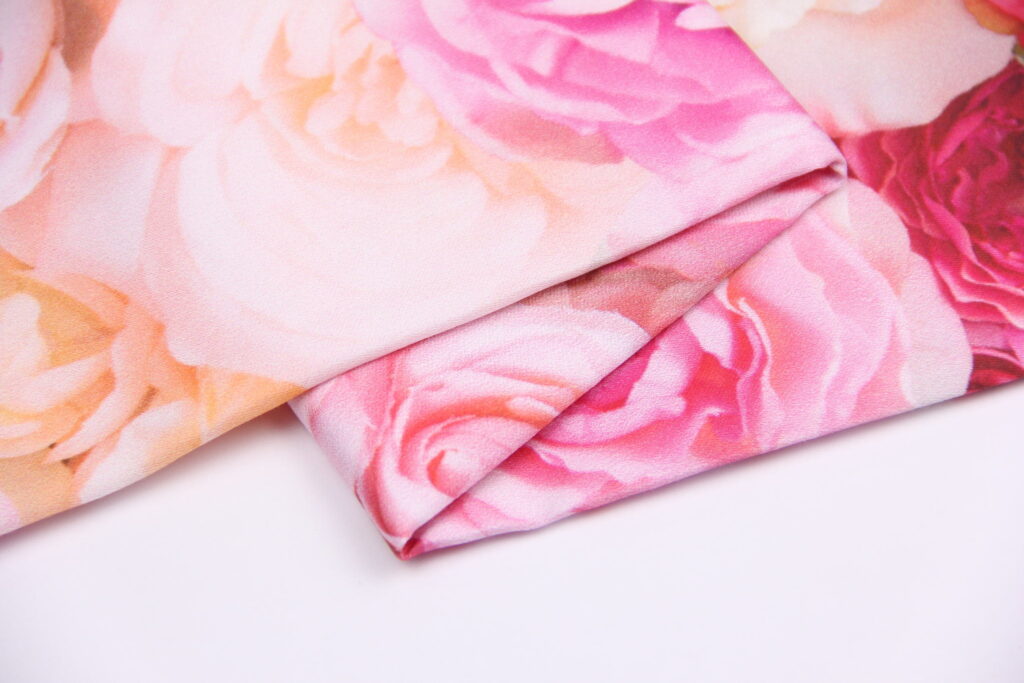 Ткань Сатин набивной Цветочное одеяло Персик и фуксия, Турция, ширина 240 см, плотность 130 г/м2