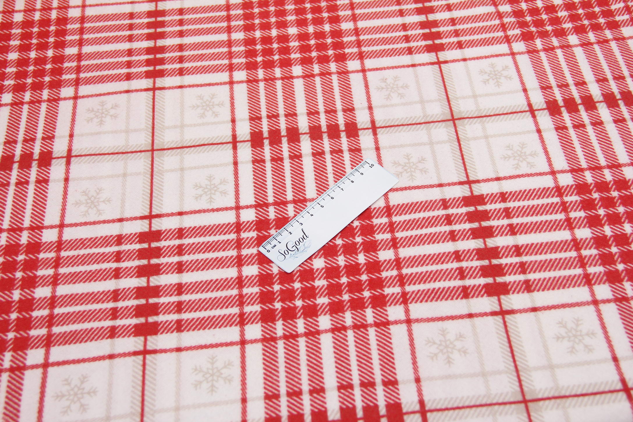 Отрез ткани Фланель Клетка новогодняя Красный и бежевый на белом, Турция, ширина 240 см, плотность 1