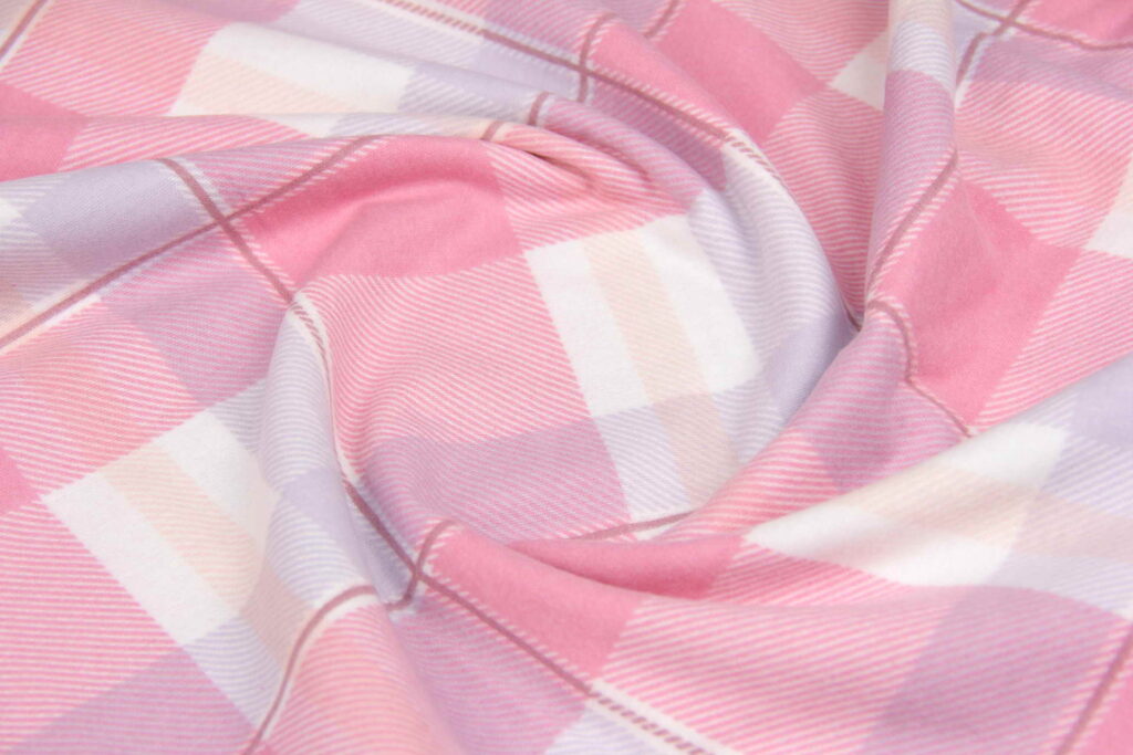 Отрез ткани Фланель Клетка розовая и сиреневая, Турция, ширина 240 см, плотность 160 г/м2