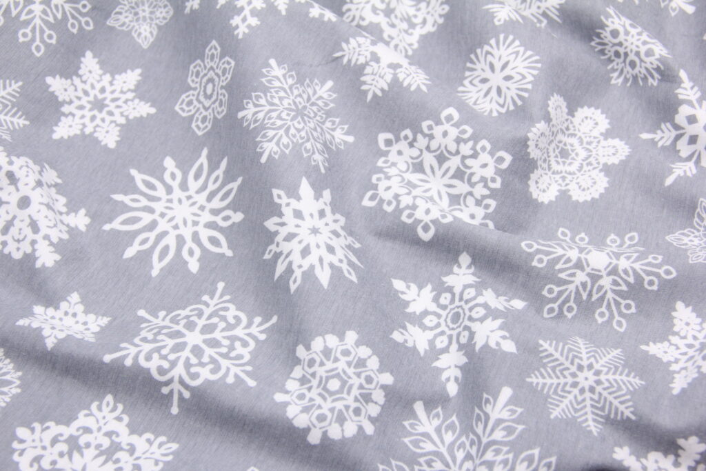 Ткань Фланель Снежинки Белые на сером, Турция, ширина 240 см, плотность 160 г/м2