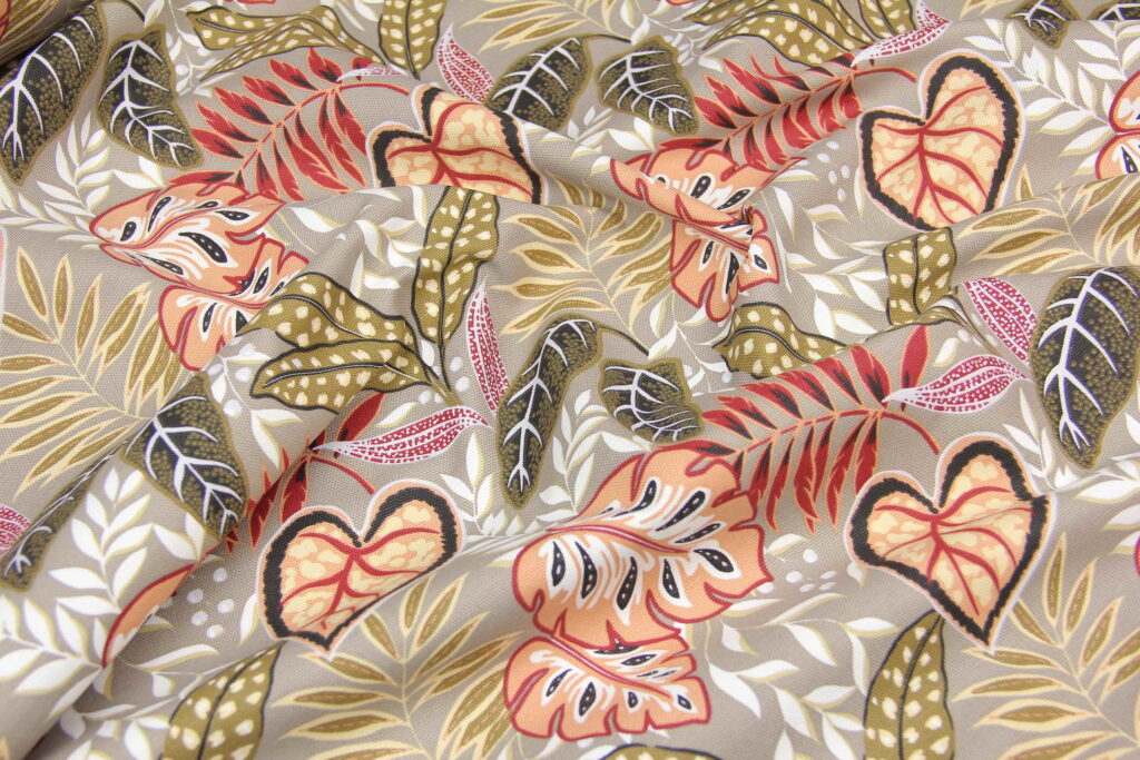 Ткань скатертная с тефлоновой пропиткой Тропические листья Коралловые на оливковом