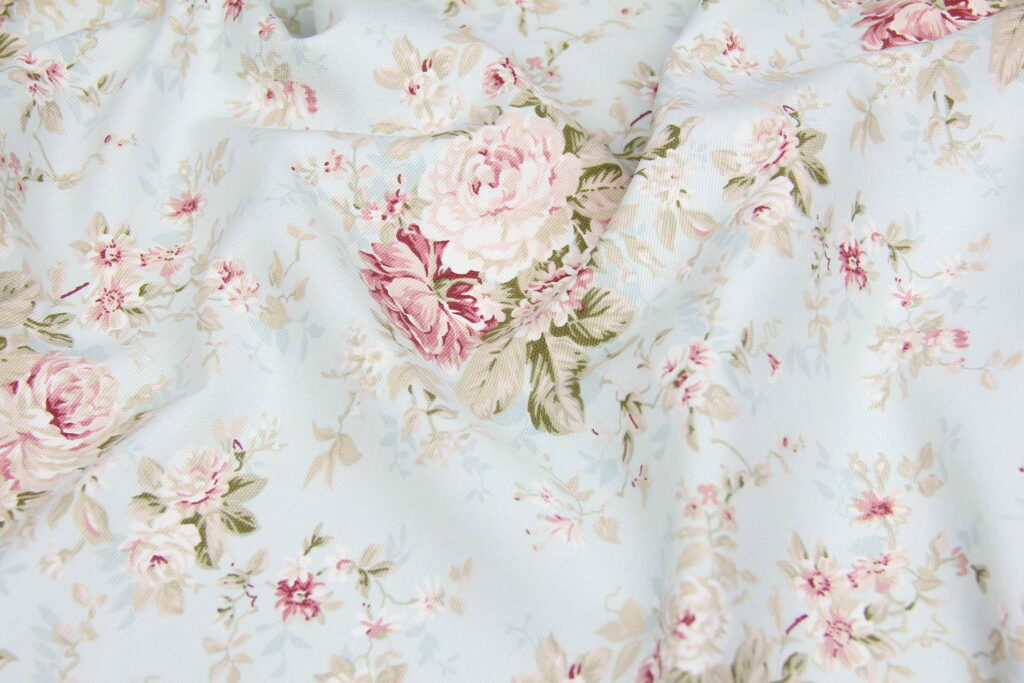 Ткань скатертная с тефлоновой пропиткой Цветы Розовые на бирюзовом