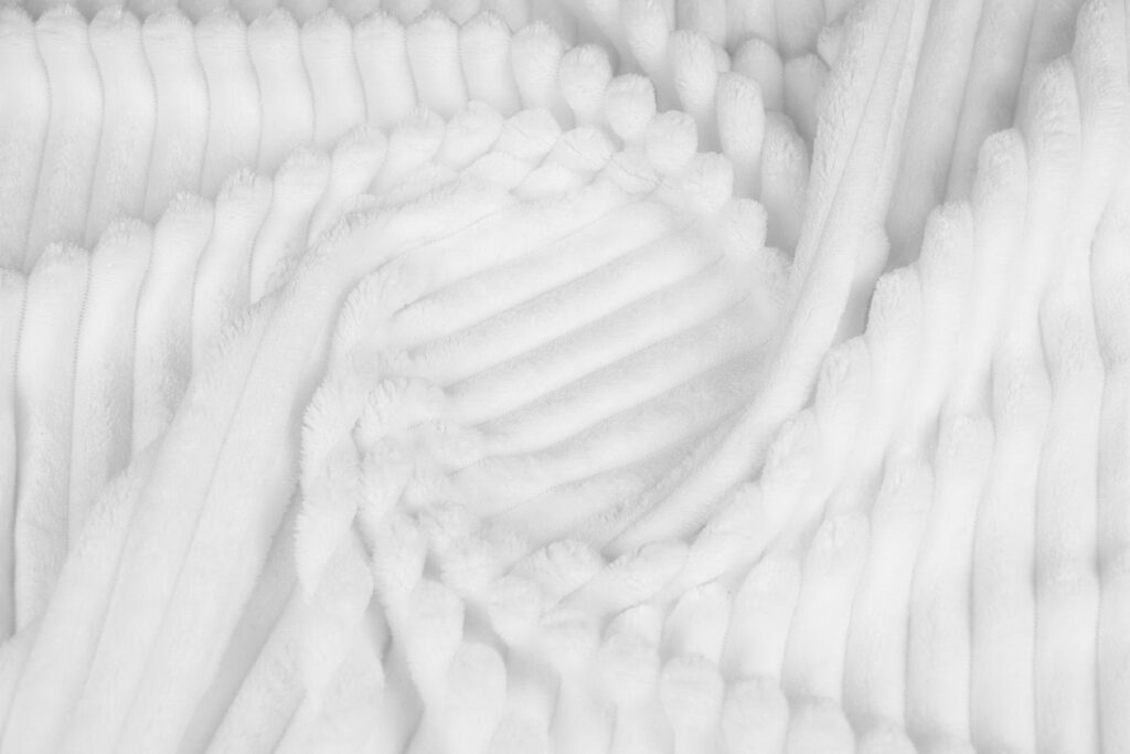 Ткань Плюш Minky Stripes белый (шарпей), плотность 350 г/м2, ширина 160 см