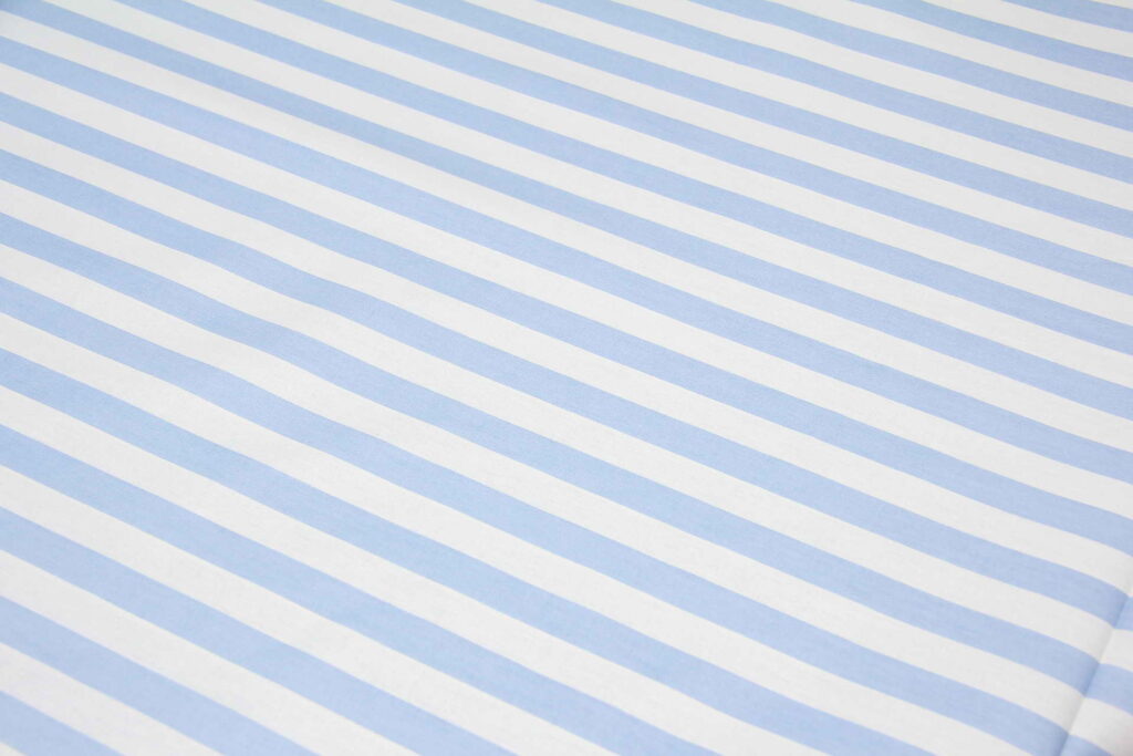 Ткань Ранфорс Полоска широкая на голубом V2, Турция, ширина 240 см, плотность 135 г/м2