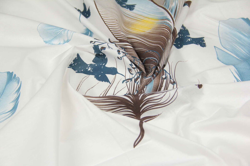 Ткань Ранфорс Перо и птичка, Турция, ширина 240 см, плотность 135 г/м2