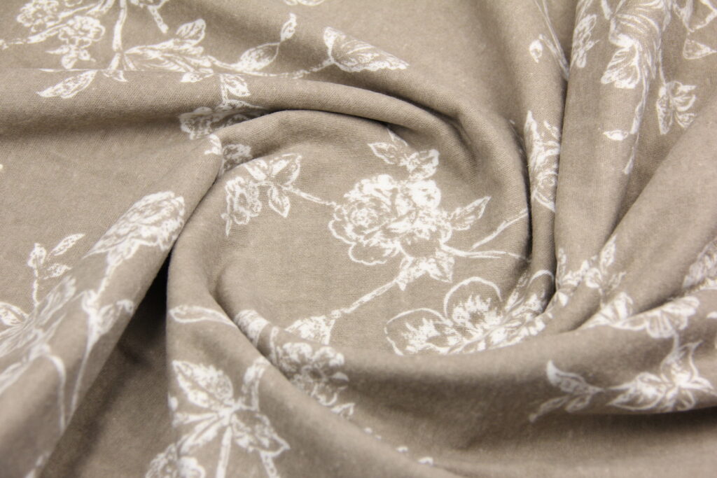 Ткань Фланель Полевые цветы Коричнево-серый, Турция, ширина 240 см, плотность 160 г/м2