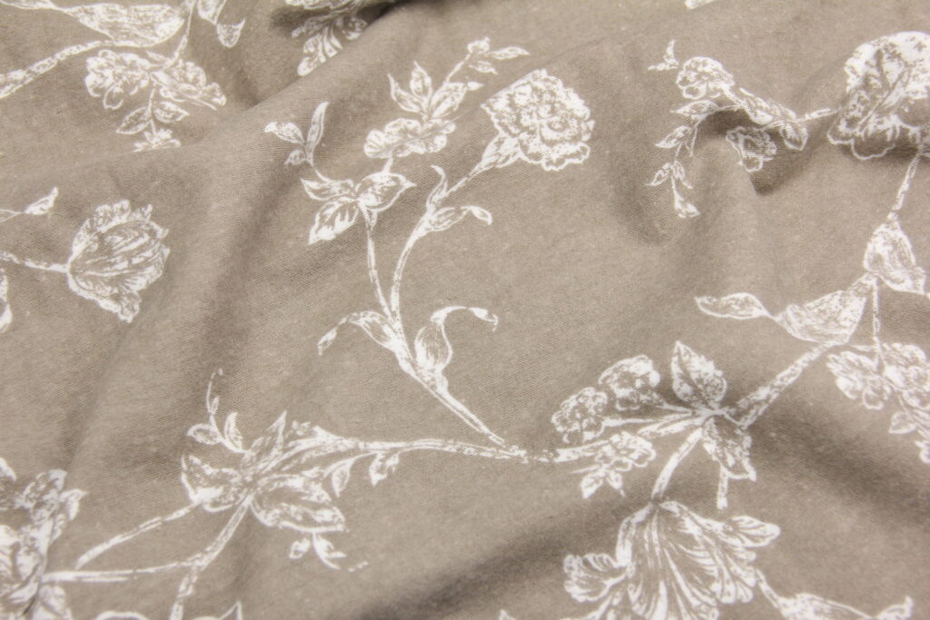 Ткань Фланель Полевые цветы Коричнево-серый, Турция, ширина 240 см, плотность 160 г/м2