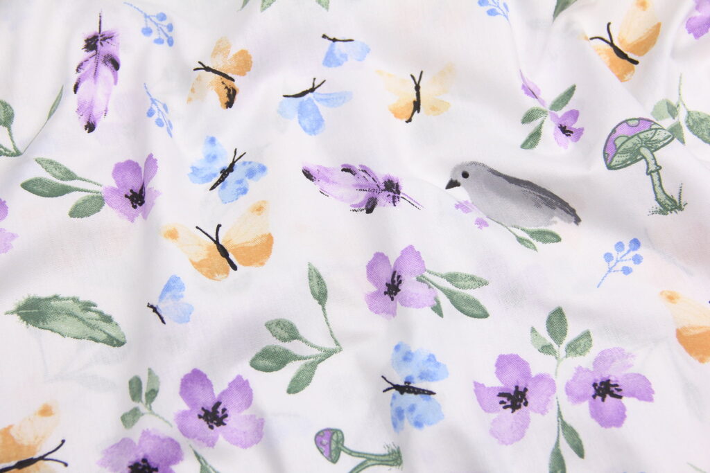 Ткань Ранфорс Маленькая птичка и бабочка Фиолетовый, Турция, ширина 240 см, 100% хлопок