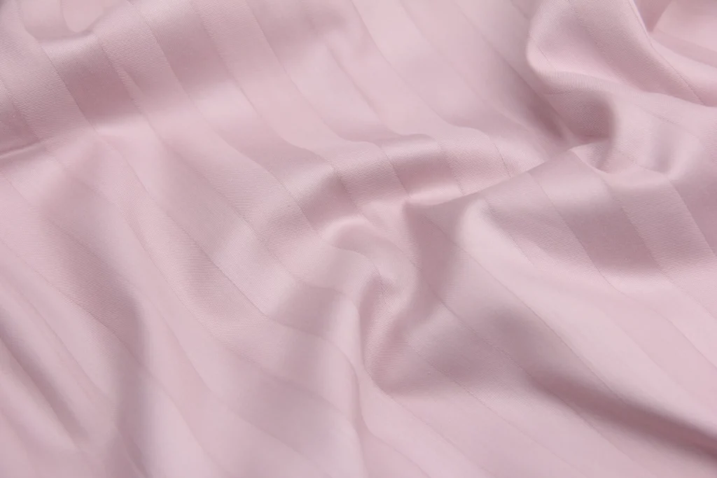 Ткань Страйп-сатин SSN25/2 Серебристо-розовый, Турция, ширина 240 см, плотность 130 г/м2