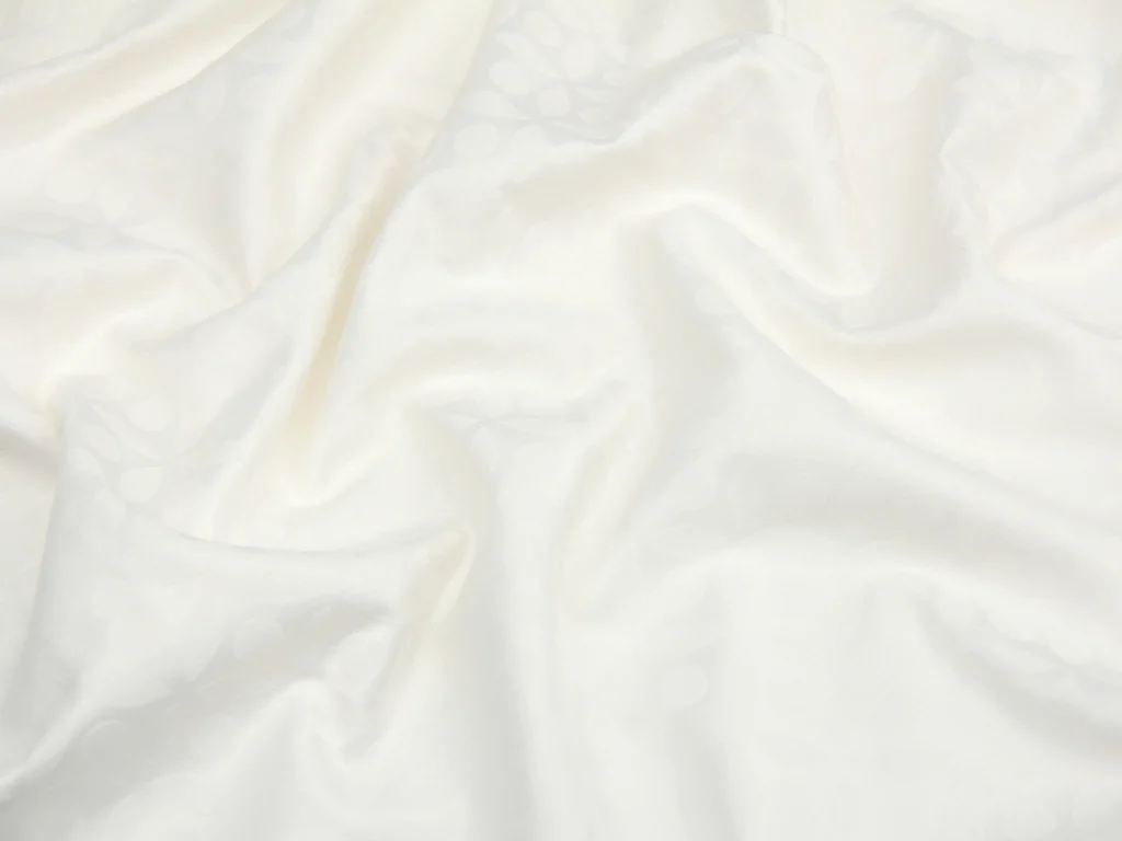 Тканина скатертна сатин-жаккард з тефлоновим просоченням Калейдоскоп Молочний